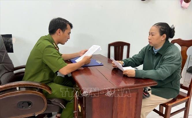 Bị can Trương Thị Thu Vân tại cơ quan Công an. Ảnh: TTXVN phát