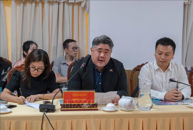 Ông Edwin Law, Giám đốc điều hành Hiệp hội Doanh nghiệp Australia tại Việt Nam (Auscham), phát biểu tại buổi làm việc. Ảnh: Thanh Liêm - TTXVN