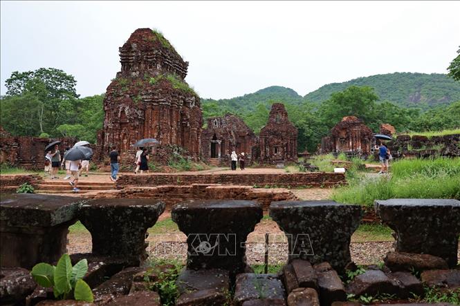 Mỹ Sơn là điểm đến không thể thiếu trong hành trình khám phá văn hóa, lịch sử Việt Nam của du khách. Ảnh: Thanh Tùng - TTXVN