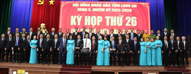 Các Đại biểu HĐND tỉnh Long An chụp ảnh lưu niệm kết thúc nhiệm kỳ 2021-2026. Ảnh: Thanh Bình -TTXVN