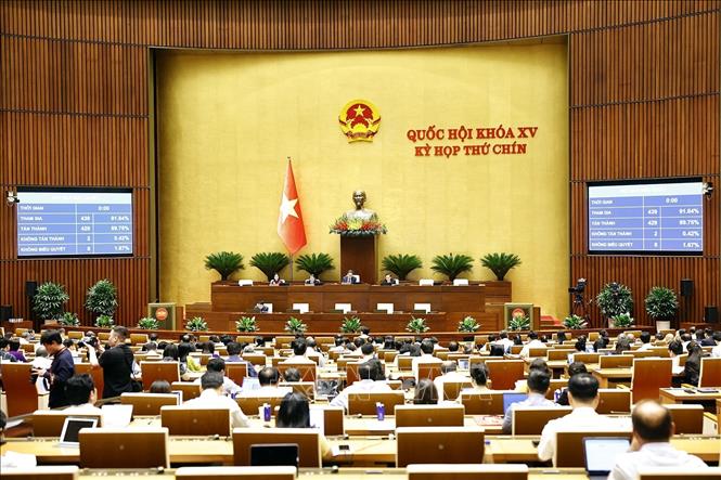 Quốc hội thông qua Luật sửa đổi, bổ sung một số điều của Bộ luật Hình sự. Ảnh: Doãn Tấn - TTXVN