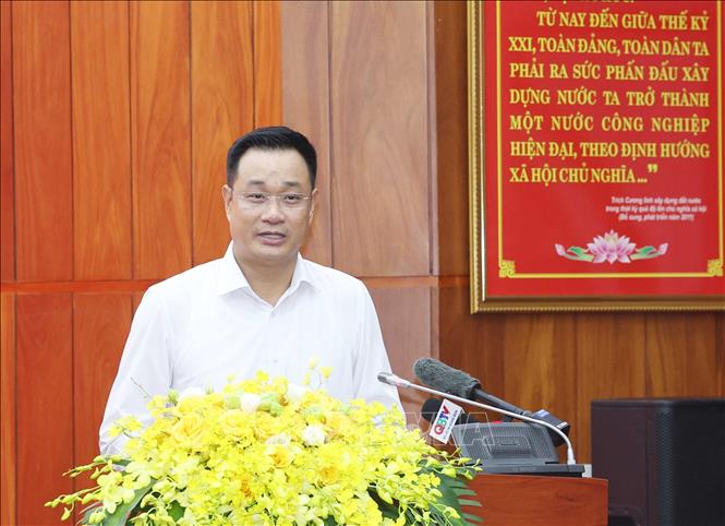 Đồng chí Lê Ngọc Quang, Uỷ viên Trung ương Đảng, Bí thư Tỉnh ủy Quảng Bình phát biểu. Ảnh: Thống Nhất – TTXVN