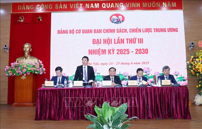Đoàn Chủ tịch điều hành Đại hội. Ảnh: Phương Hoa - TTXVN