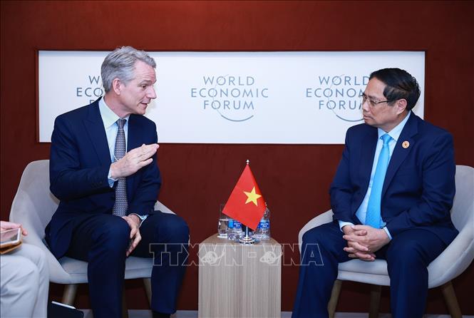 Thủ tướng Phạm Minh Chính tiếp ông Peter Koerte, Giám đốc công nghệ và Giám đốc chiến lược Tập đoàn Siemens AG (CHLB Đức). Ảnh: Dương Giang-TTXVN 