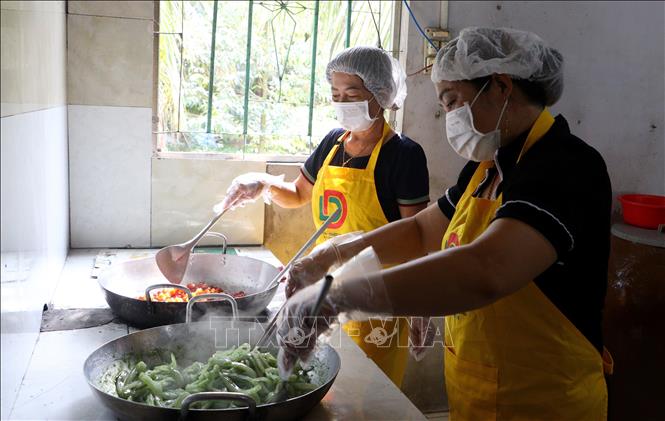Hộ kinh doanh Cơ sở sản xuất mứt nhà làm Đức Đạt tại xã Tân An Luông (Vũng Liêm, Vĩnh Long). Ảnh: Lê Thúy Hằng – TTXVN