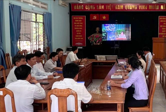 Vận hành thử nghiệm ở xã Bình Khánh mới (sáp nhập 3 xã gồm: Bình Khánh, Tân Thôn Hiệp và An Thới Đông) có diện tích hơn 127km2 và hơn 35.000 dân. Ảnh: Hữu Duyên - TTXVN
