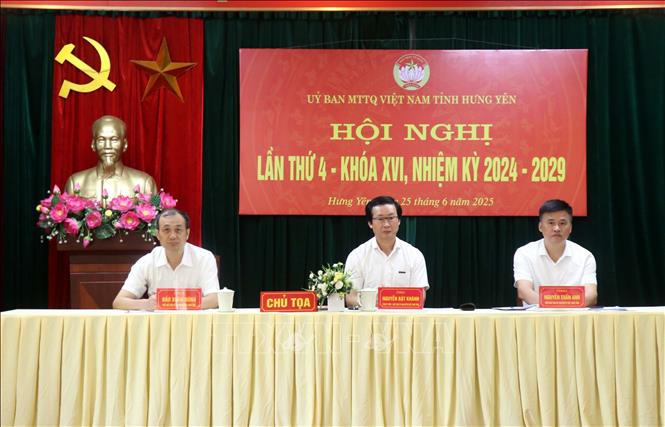 Đoàn Chủ tịch Hội nghị. Ảnh: Đinh Văn Nhiều-TTXVN