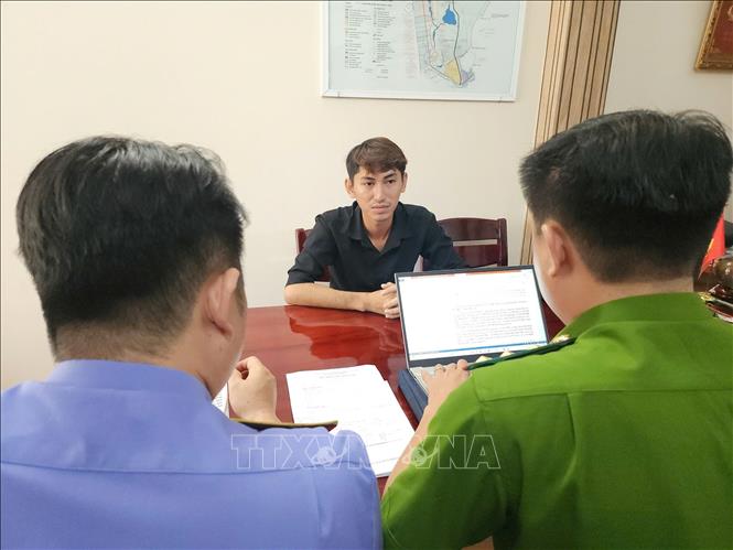 Các đối tượng liên quan bị khởi tố về hành vi lừa đảo chiếm đoạt tài sản. Ảnh: TTXVN phát