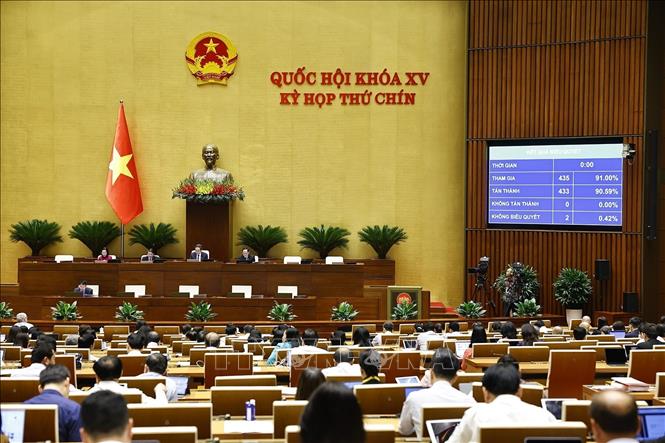 Quốc hội biểu quyết thông qua Luật Bảo vệ dữ liệu cá nhân. Ảnh: Doãn Tấn - TTXVN