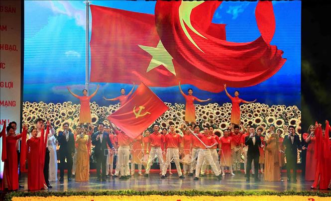 Chương trình văn nghệ chào mừng Đại hội. Ảnh: Nhật Anh - TTXVN