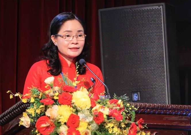 Uỷ viên Ban Thường vụ, Chủ nhiệm Uỷ ban kiểm tra Đảng uỷ Bộ, Thứ trưởng Bộ Văn hoá, Thể thao và Du lịch Trịnh Thị Thuỷ báo cáo thẩm tra tư cách đại biểu dự Đại hội. Ảnh: Hoàng Hiếu - TTXVN