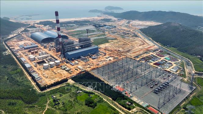 Nhà máy Nhiệt điện Quảng Trạch 1 được xây đựng tại thôn Vịnh Sơn, xã Quảng Đông, huyện Quảng Trạch, tỉnh Quảng Bình. Ảnh: Vũ Sinh – TTXVN