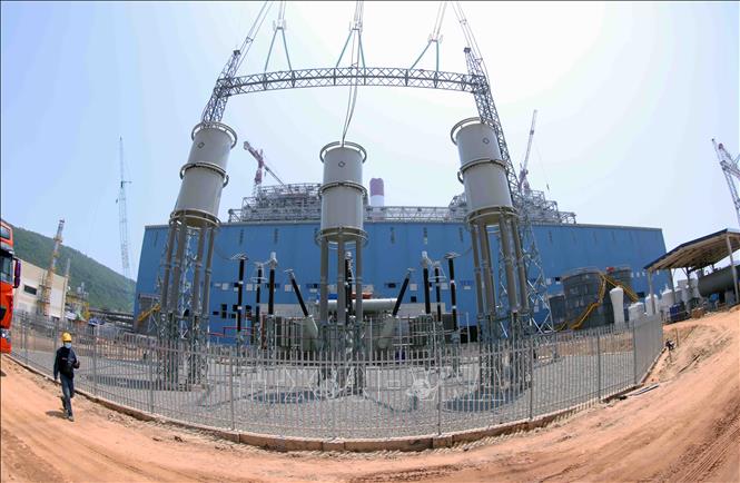 Trạm biến áp 500kV của Nhà máy Nhiệt điện Quảng Trạch 1. Ảnh: Vũ Sinh – TTXVN