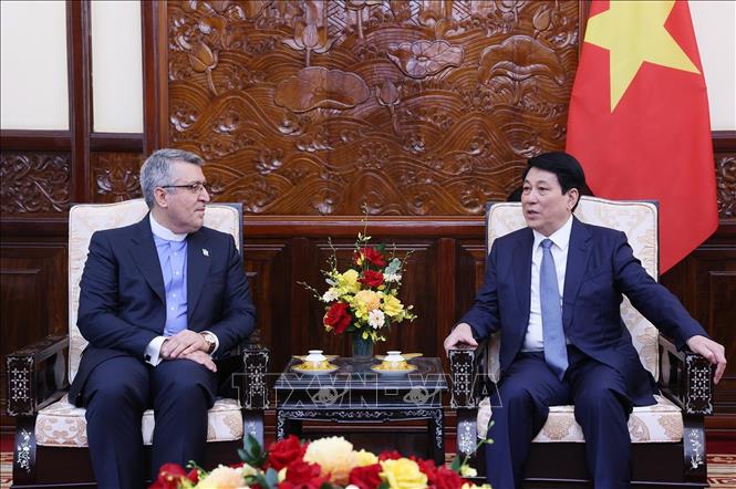 Chủ tịch nước Lương Cường tiếp Đại sứ Iran tại Việt Nam Ali Akbar Nazari đến chào từ biệt. Ảnh: Lâm Khánh – TTXVN