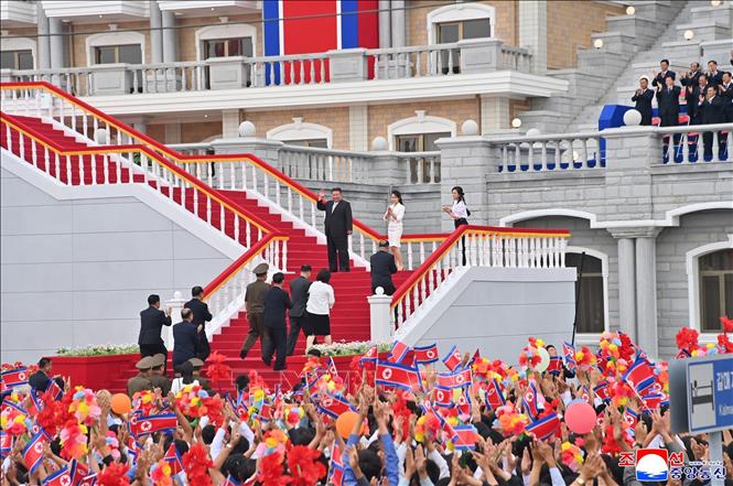 Nhà lãnh đạo Triều Tiên Kim Jong-un dự lễ khánh thành khu du lịch ven biển Kalma ngày 24/6/2025. Ảnh: Yonhap/TTXVN