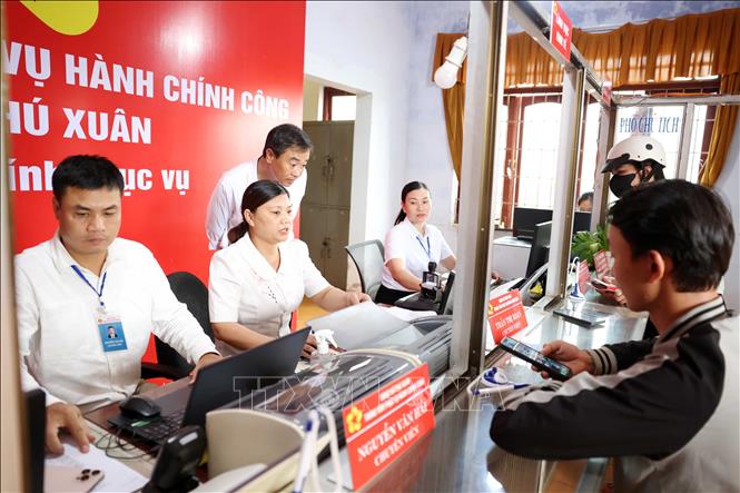 UBND xã Phú Xuân (mới), tỉnh Đắk Lắk vận hành thử nghiệm Trung tâm phục vụ hành chính công. Ảnh: Hoài Thu – TTXVN
