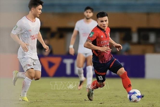 Quang Hải thi đấu xuất sắc và ghi bàn thắng. Ảnh: Minh Quyết - TTXVN
