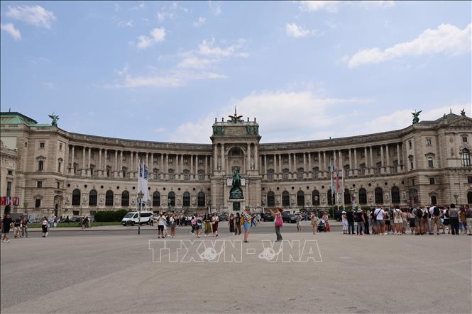 Cung điện Hoàng gia Hofburg ở Vienna. Ảnh: Thu Hằng - Pv TTXVN tại Áo