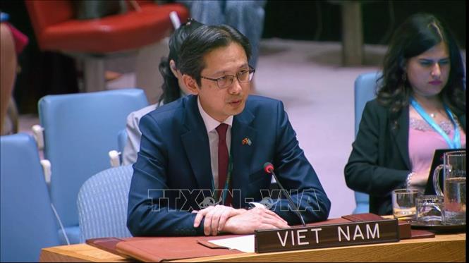 Đại sứ Đỗ Hùng Việt, Trưởng Phái đoàn thường trực Việt Nam tại LHQ, phát biểu tại phiên thảo luận. Ảnh: Hoài Thanh - Phóng viên TTXVN tại Mỹ