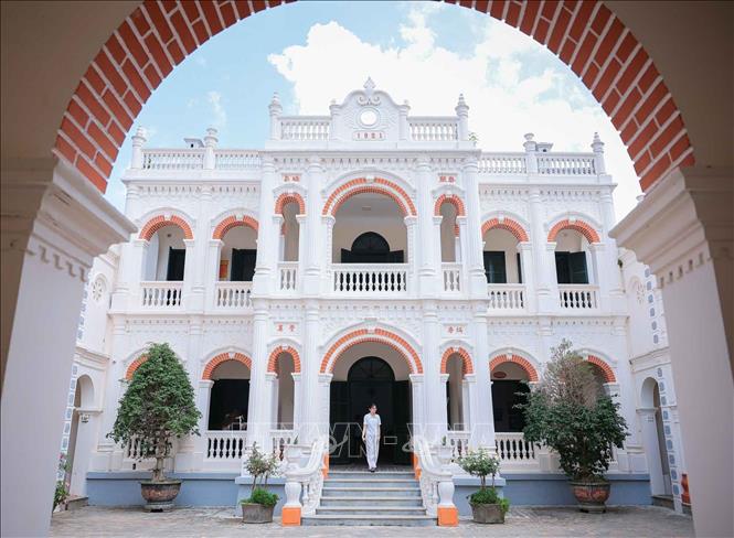 Tòa nhà chính của dinh thự Hoàng A Tưởng. Ảnh: Hoàng Hiếu - TTXVN