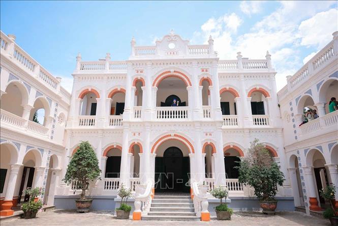 Tòa nhà chính của dinh thự Hoàng A Tưởng. Ảnh: Hoàng Hiếu - TTXVN