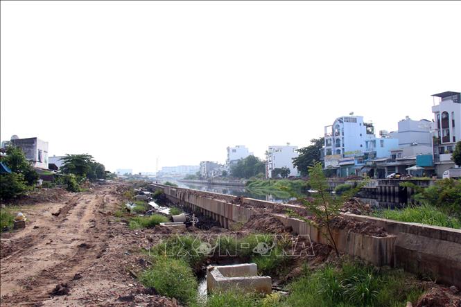 Dự án cải tạo kênh Tham Lương - Bến Cát - rạch Nước Lên (Thành phố Hồ Chí Minh) chậm tiến độ thi công. Ảnh: Tiến Lực - TTXVN