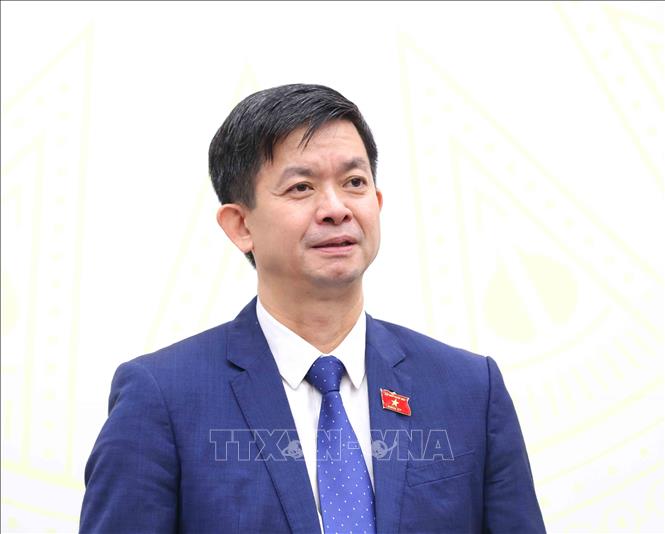 Tổng thư ký, Chủ nhiệm Văn phòng Quốc hội Lê Quang Tùng chủ trì Họp báo. Ảnh: Phương Hoa - TTXVN