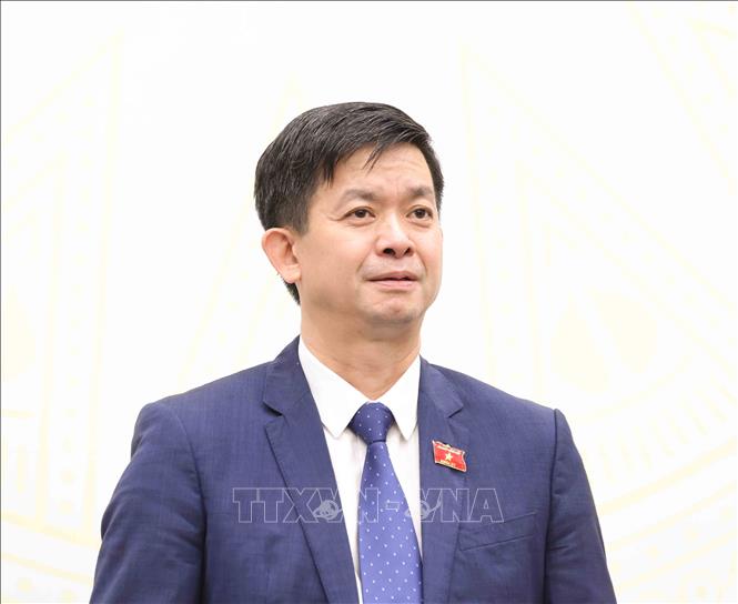 Tổng thư ký, Chủ nhiệm Văn phòng Quốc hội Lê Quang Tùng chủ trì Họp báo. Ảnh: Phương Hoa - TTXVN