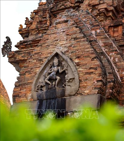 Là một trong những quần thể kiến trúc Chăm nguyên vẹn nhất còn lại, Tháp Bà Ponagar là kho tàng vô giá cho các nhà nghiên cứu. Ảnh: Thanh Tùng - TTXVN