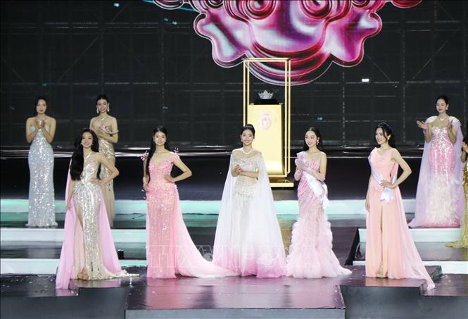 Top 5 trong đêm chung kết. Ảnh: Tường Vi – TTXVN