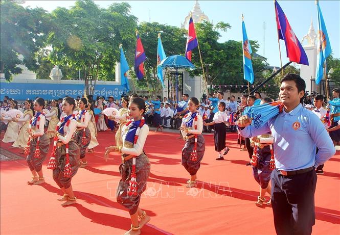 Chương trình biểu diễn nghệ thuật chào mừng kỷ niệm 74 năm thành lập CPP. Ảnh: Quang Anh – PV TTXVN tại Campuchia