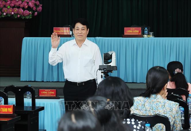 Chủ tịch nước Lương Cường dự Hội nghị tiếp xúc cử tri huyện Hóc Môn và huyện Củ Chi, TP. Hồ Chí Minh. Ảnh: Lâm Khánh – TTXVN