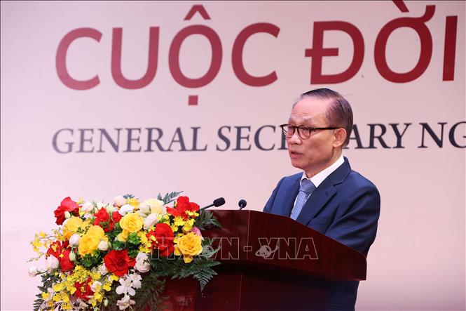 Đồng chí Lê Hoài Trung, Bí thư Trung ương Đảng, Chánh Văn phòng Trung ương Đảng phát biểu khai mạc. Ảnh: Văn Điệp – TTXVN