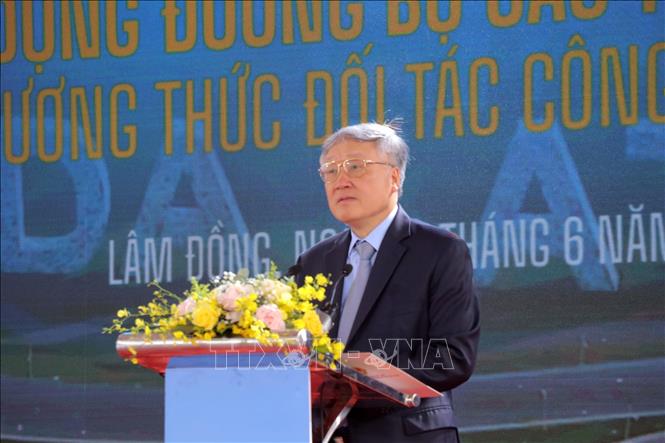 Phó Thủ tướng Thường trực Chính phủ Nguyễn Hòa Bình phát biểu chỉ đạo tại Lễ khởi công. Ảnh: Chu Quốc Hùng - TTXVN