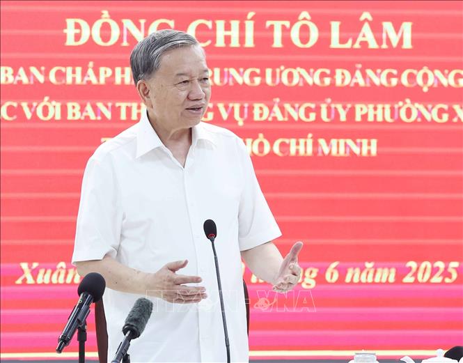 Tổng Bí thư Tô Lâm phát biểu tại buổi làm việc với Ban Thường vụ Đảng uỷ phường Xuân Hoà, Thành phố Hồ Chí Minh. Ảnh: Thống Nhất – TTXVN
