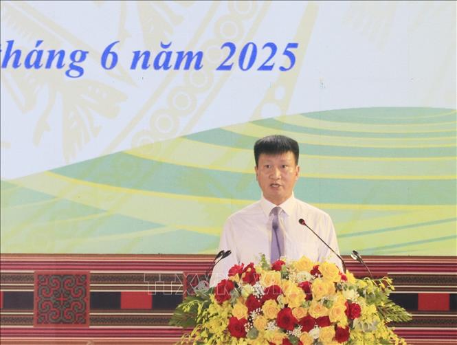 Bí thư Tỉnh ủy Yên Bái Trần Huy Tuấn phát biểu tại Chương trình. Ảnh: Đinh Thùy - TTXVN