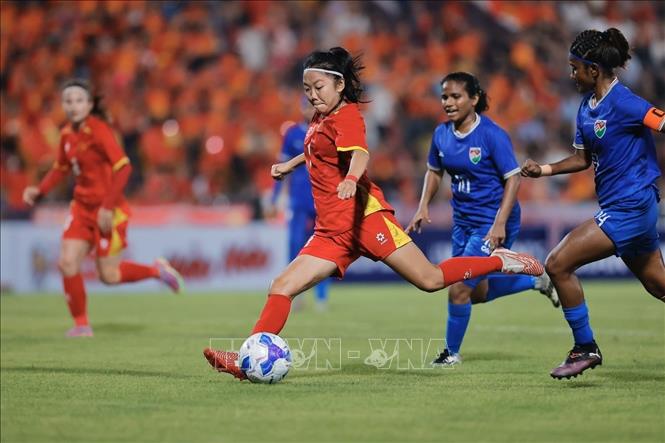 Tình huống dứt điểm của Huỳnh Như. Ảnh: Minh Quyết - TTXVN
