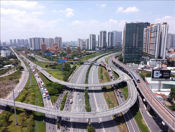Nút giao Cát Lái trên trục Xa lộ Hà Nội. Ảnh: Thanh Vũ-TTXVN