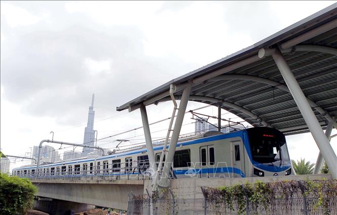 Thành phố Hồ Chí Minh lần đầu tiên đưa vào vận hành tuyến Metro số 1 Bến Thành - Suối Tiên. Ảnh: Thanh Vũ-TTXVN