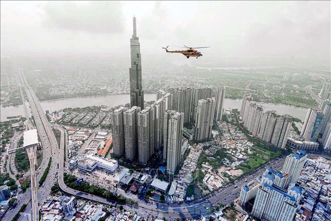 Tòa nhà Landmark 81 trong khu đô thị phức hợp cao cấp Vinhome Central hiện là tòa nhà cao nhất Thành phố Hồ Chí Minh. Ảnh: Thanh Vũ-TTXVN
