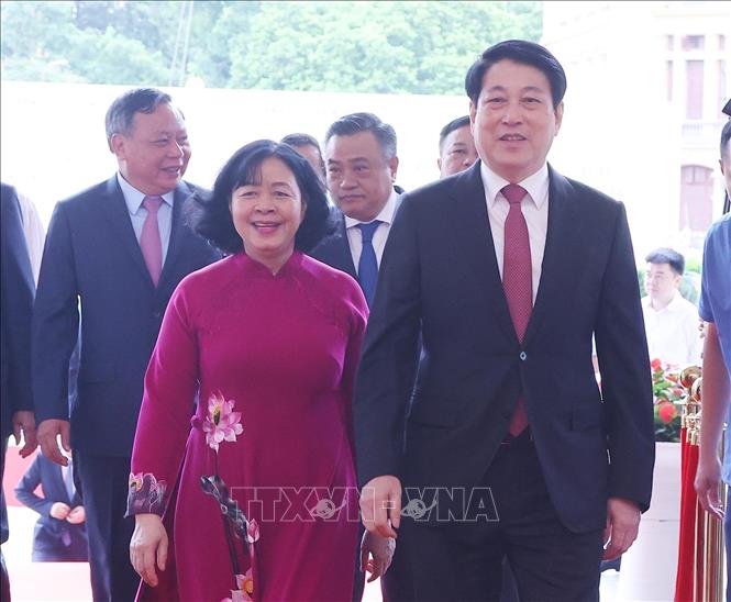 Chủ tịch nước Lương Cường với các đại biểu dự Hội nghị. Ảnh: Văn Điệp - TTXVN