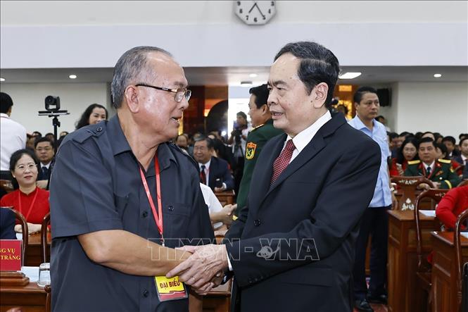 Chủ tịch Quốc hội Trần Thanh Mẫn với đại biểu dự Lễ Công bố Nghị quyết. Ảnh: Doãn Tấn - TTXVN