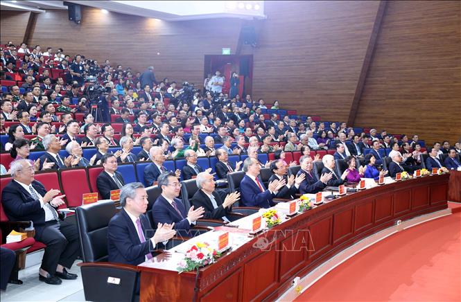Tổng Bí thư Tô Lâm và các đồng chí lãnh đạo, nguyên lãnh đạo Đảng, Nhà nước, các đại biểu dự buổi lễ. Ảnh: Thống Nhất – TTXVN