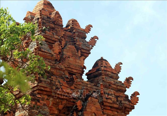 Kiến trúc tháp nhiều tầng với mái vòm cong tinh xảo, đại diện cho phong cách nghệ thuật Chăm Pa đã đạt đến độ chín muồi. Ảnh: Nhật Anh - TTXVN