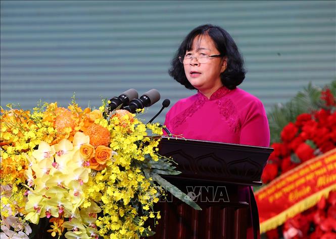Đồng chí Bùi Thị Minh Hoài, Ủy viên Bộ Chính trị, Bí thư Thành ủy Hà Nội phát biểu giao nhiệm vụ cho các Đảng bộ. Ảnh: Văn Điệp – TTXVN