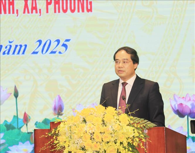 Bí thư Tỉnh ủy Lào Cai Trịnh Xuân Trường phát biểu nhận nhiệm vụ. Ảnh: Đinh Thùy - TTXVN