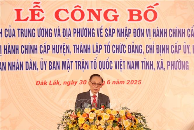Bí thư Trung ương Đảng, Chánh Văn phòng Trung ương Đảng Lê Hoài Trung phát biểu tại buổi lễ. Ảnh: Tuấn Anh – TTXVN