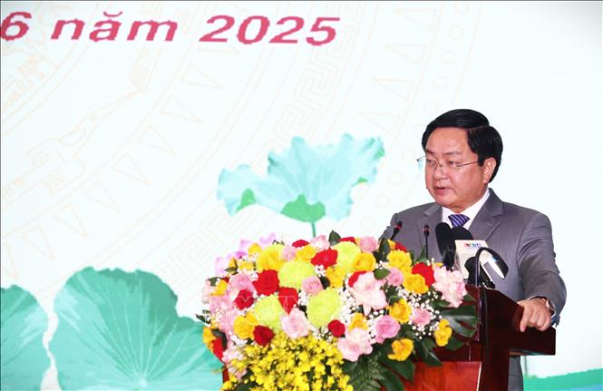 Bí thư Tỉnh ủy Nguyễn Văn Quyết phát biểu tại lễ công bố. Ảnh: Thanh Bình - TTXVN