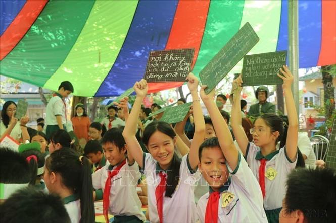 Cuộc thi Rung chuông vàng tìm hiểu kiến thức về rác thải nhựa tại trường Tiểu học Thuận Thành (thành phố Huế), ngày 24/04/2024. Ảnh: Mai Trang - TTXVN