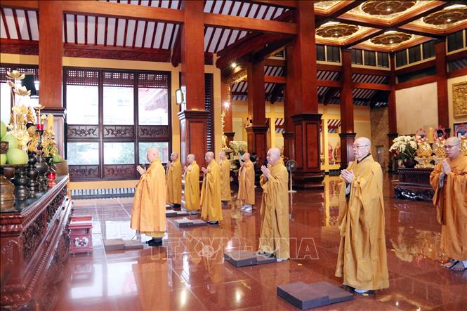 The rituals take place at Viet Nam Quoc Tu (Vietnam National Pagoda) in Ho Chi Minh City. VNA Photo: Minh Đức 